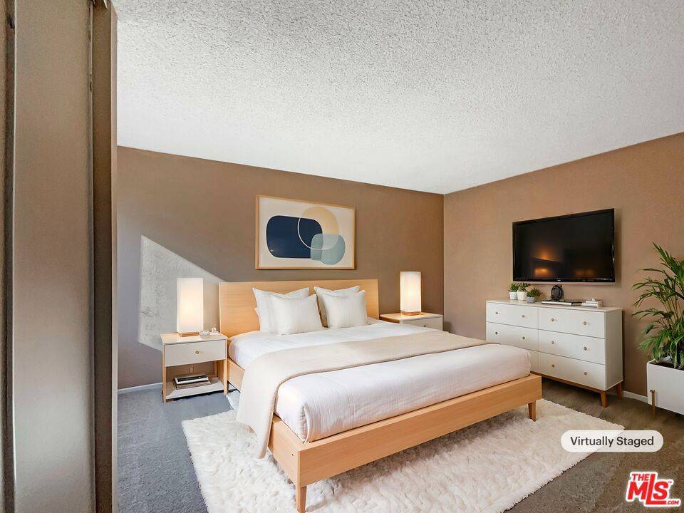 Castaic, CA 91384,28160 Sloan Canyon RD #F