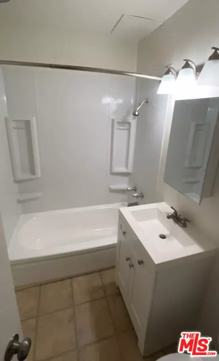Pasadena, CA 91101,780 Earlham ST #4
