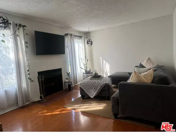 Sun Valley, CA 91352,9250 Sunland BLVD #23
