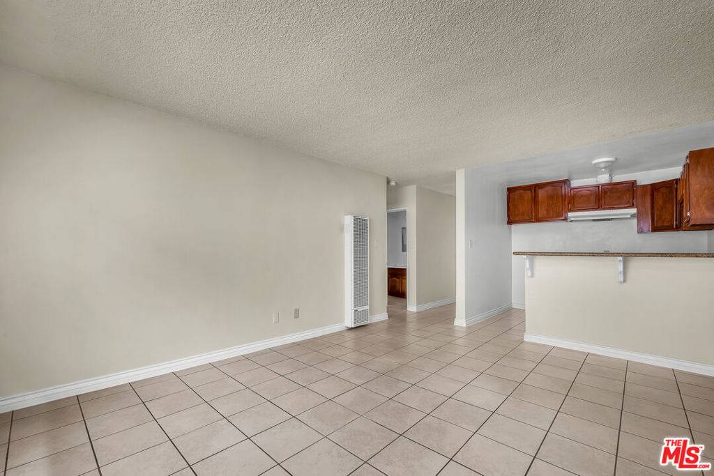 1095 W 39th ST #30, Los Angeles, CA 90037
