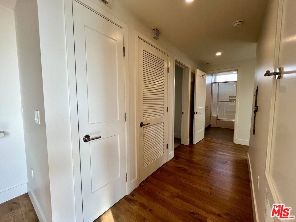 West Hollywood, CA 90046,8017 W NORTON AVE #305