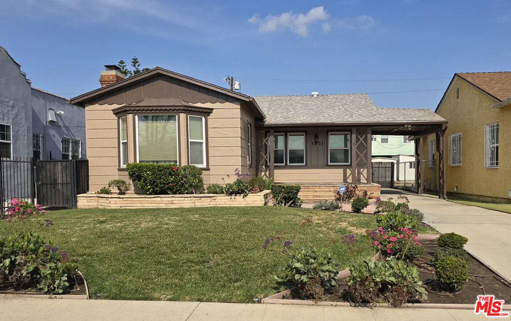 1231 W 84th PL, Los Angeles, CA 90044
