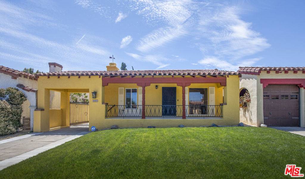 3220 W 78th PL, Los Angeles, CA 90043