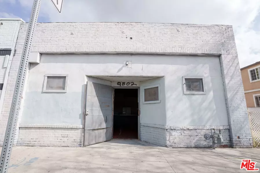 9502 S Main ST, Los Angeles, CA 90003