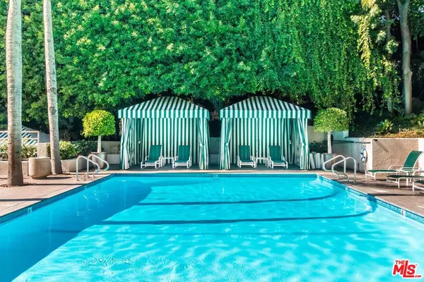 1131 Alta Loma RD #117, West Hollywood, CA 90069
