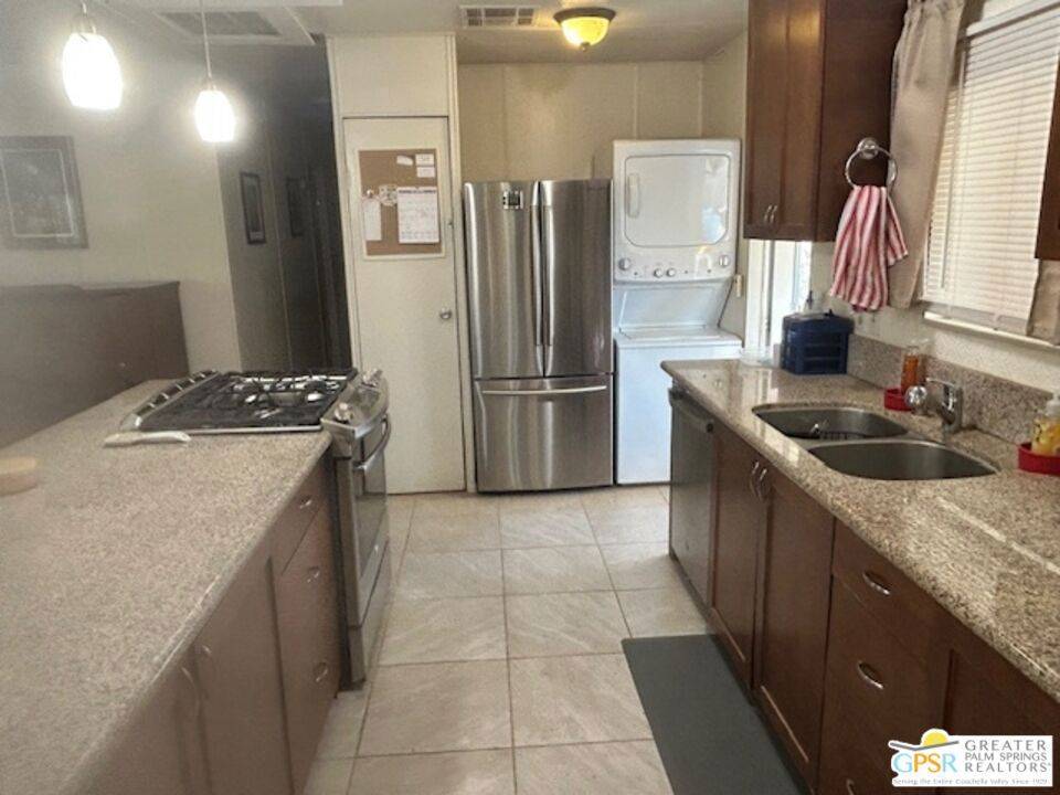 Palm Springs, CA 92264,73 Calle Abajo