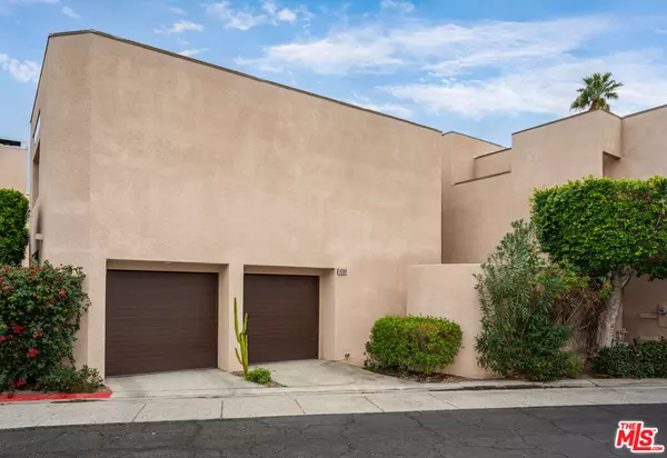 Palm Springs, CA 92262,869 Village SQ