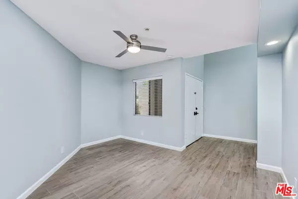 Palm Springs, CA 92262,869 Village SQ