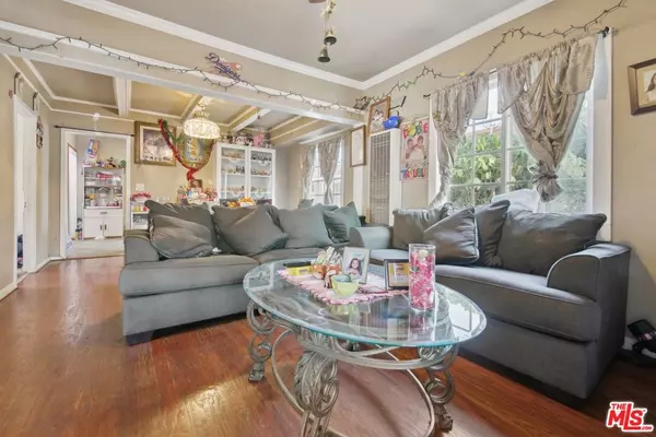 Los Angeles, CA 90065,1257 Cypress AVE