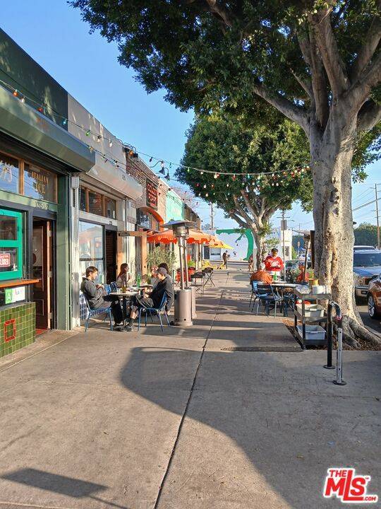 Los Angeles, CA 90065,1257 Cypress AVE