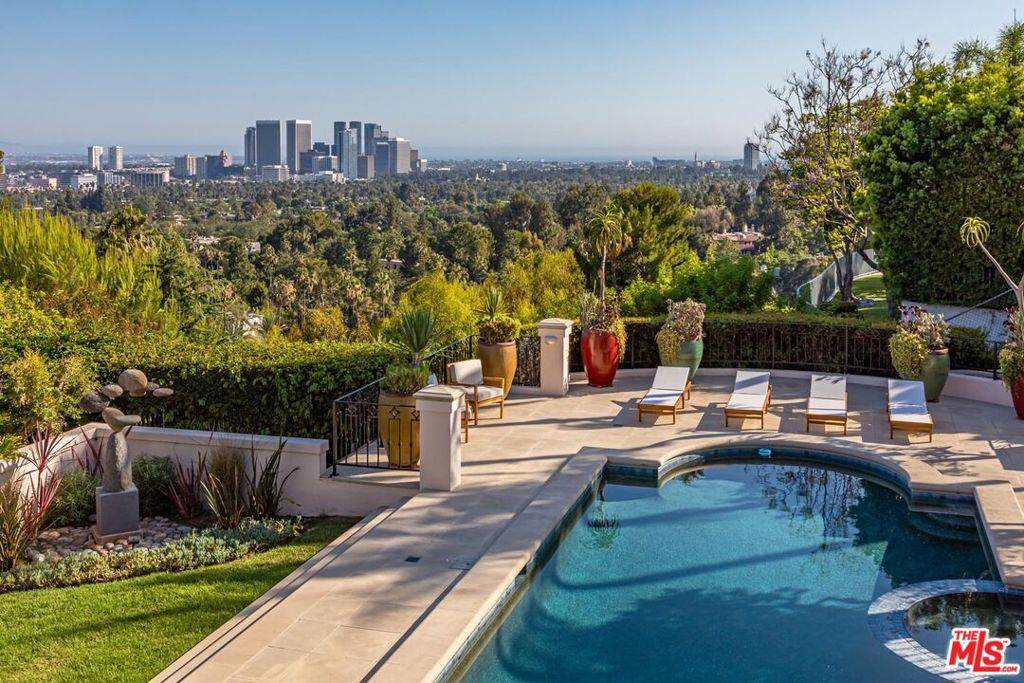 1136 Calle Vista DR, Beverly Hills, CA 90210