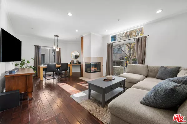 Sherman Oaks, CA 91423,5107 Coldwater Canyon AVE #5