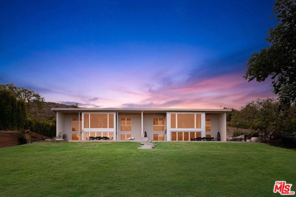 Malibu, CA 90265,31201 Bailard RD