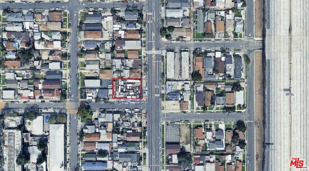 Los Angeles, CA 90003,6719 S Figueroa ST