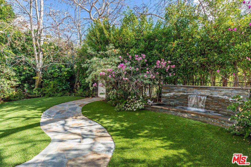 Pacific Palisades, CA 90272,1149 Amalfi DR