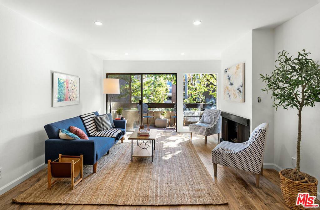 West Hollywood, CA 90069,950 N Kings RD #223