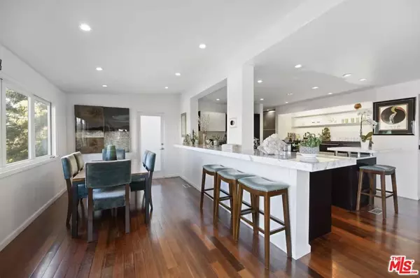 Los Angeles, CA 90046,7483 Palo Vista DR