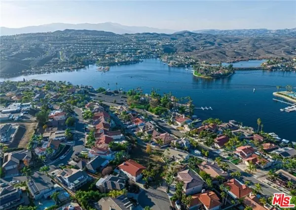 Canyon Lake, CA 92587,22360 PIN TAIL DR
