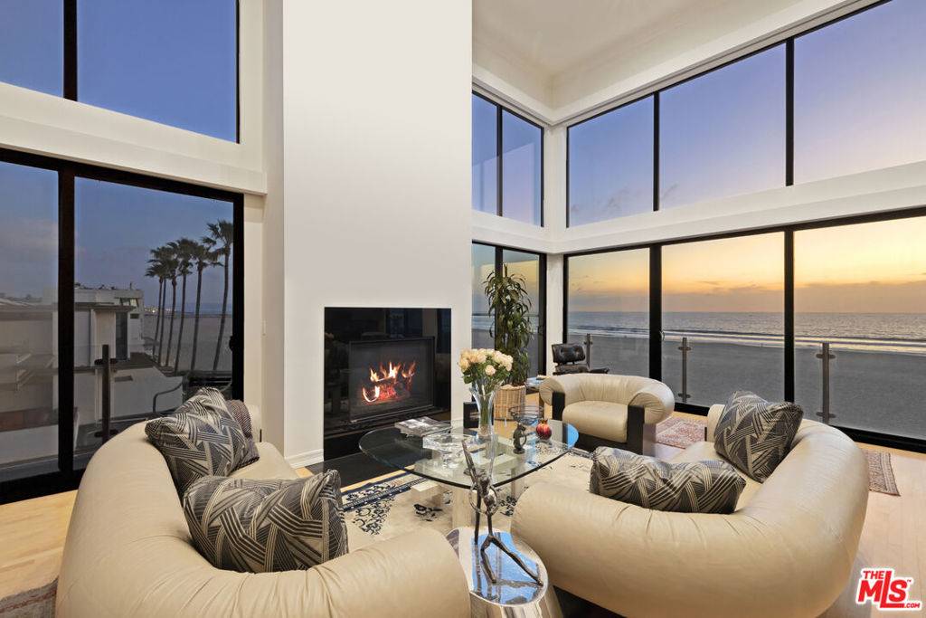 1 Northstar ST #PH1, Marina Del Rey, CA 90292