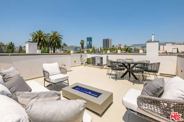 6119 Marbella PL,  Los Angeles,  CA 90038