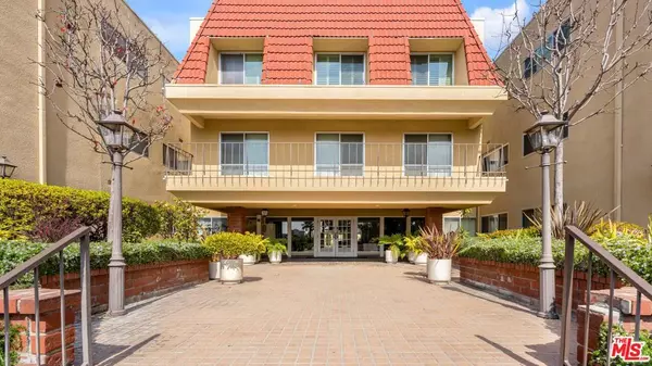 Culver City, CA 90230,5845 Doverwood DR #302
