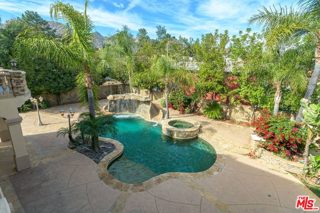22455 Pacific Oak DR, Chatsworth, CA 91311