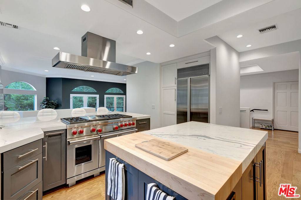 Woodland Hills, CA 91364,4102 Cachalote ST