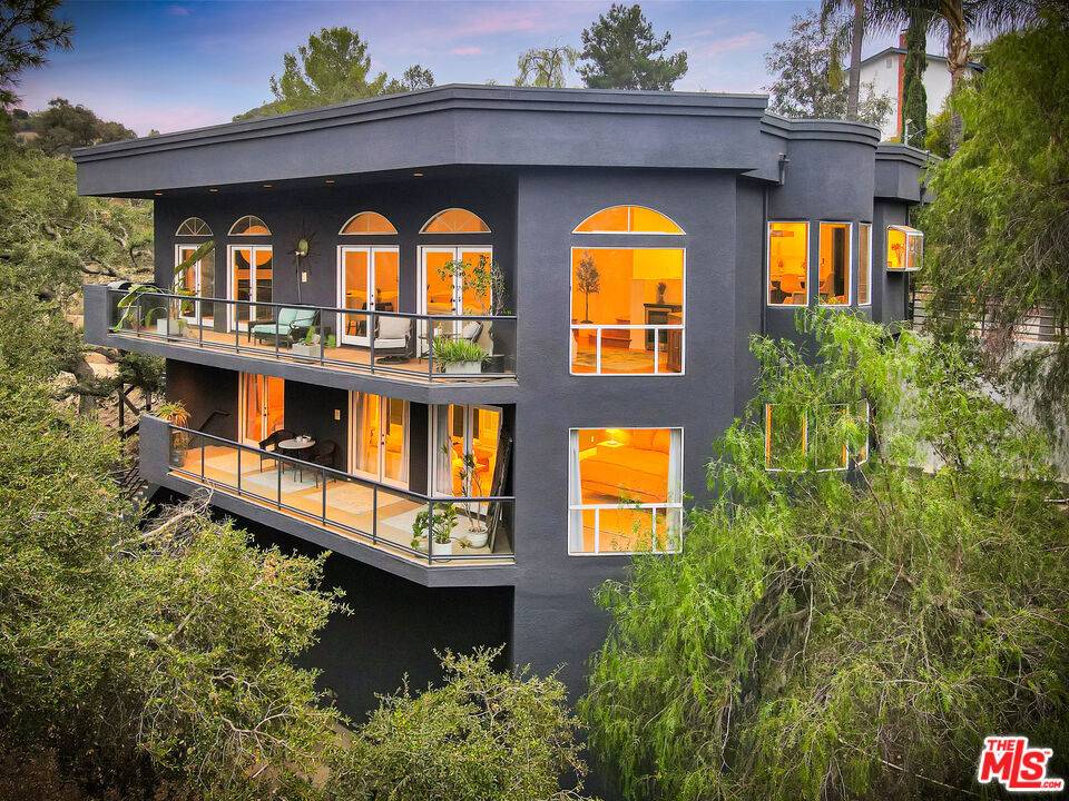 4102 Cachalote ST, Woodland Hills, CA 91364