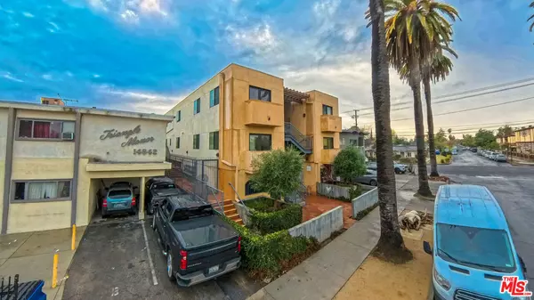 Van Nuys, CA 91411,14846 Friar ST