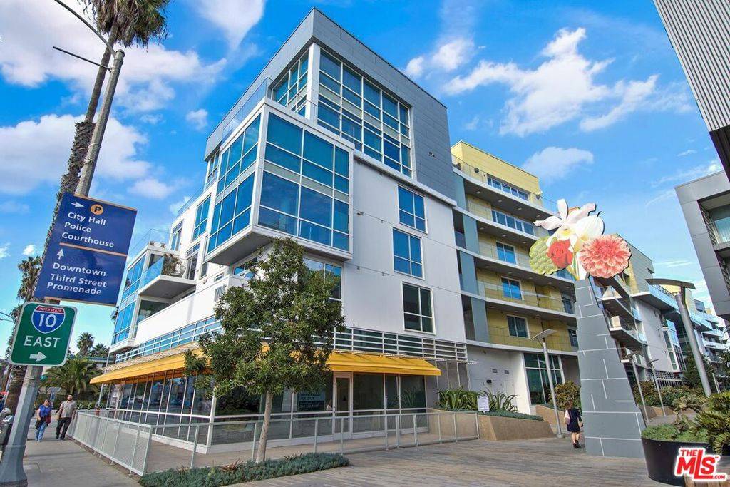 Santa Monica, CA 90401,1705 Ocean #412