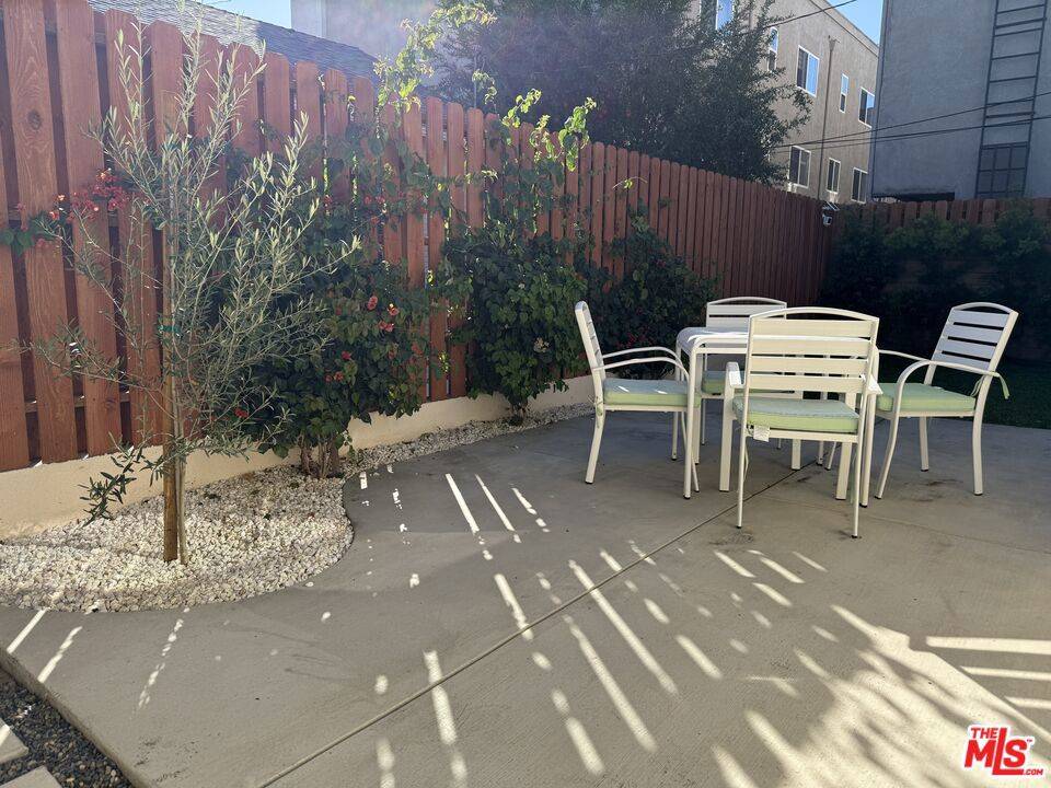 Glendale, CA 91203,Address not disclosed