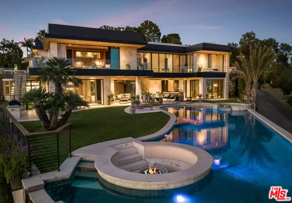Beverly Hills, CA 90210,1625 Summitridge DR