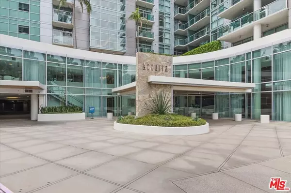 Marina Del Rey, CA 90292,13700 Marina Pointe DR #714