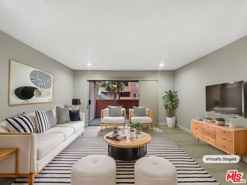 Pacoima, CA 91331,12601 Van Nuys BLVD #110