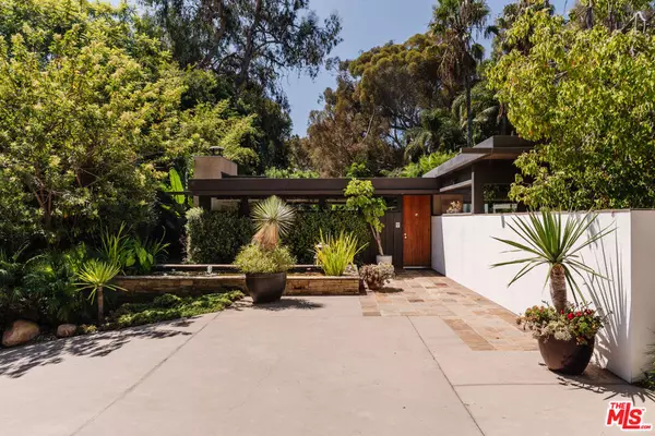 219 Chautauqua BLVD, Pacific Palisades, CA 90272