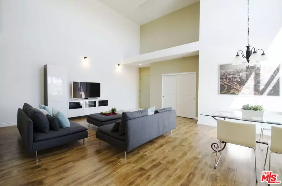 546 N Oxford AVE #304, Los Angeles, CA 90004