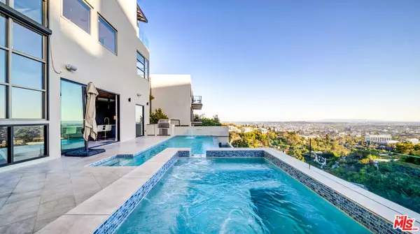 9304 Warbler WAY, Los Angeles, CA 90069