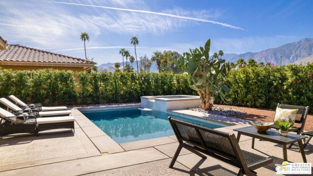742 S Mountain View DR, Palm Springs, CA 92264