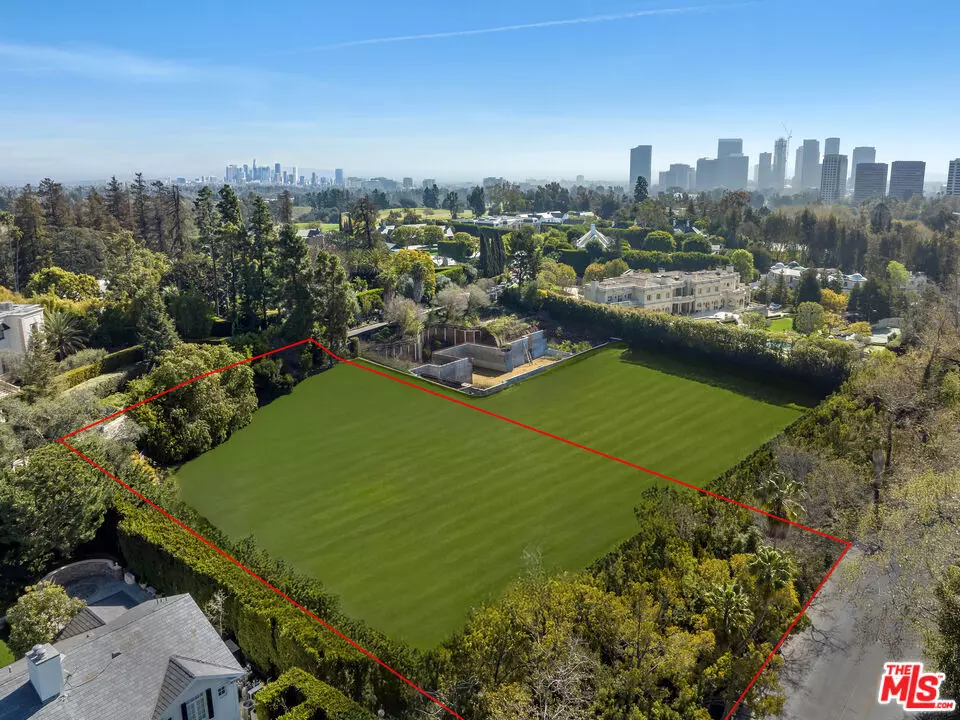 Los Angeles, CA 90024,333 S Mapleton DR