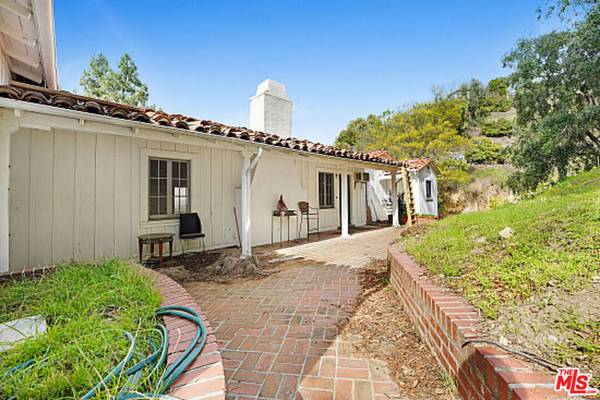 Los Angeles, CA 91604,3351 Coldwater Canyon AVE