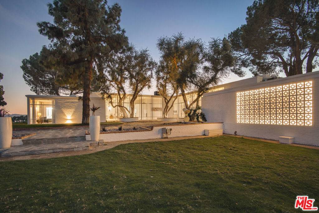 9361 Farralone AVE, Chatsworth, CA 91311