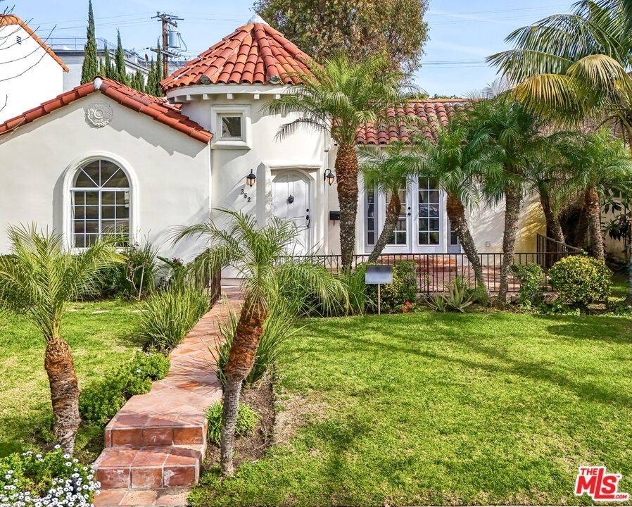 352 S Oakhurst DR, Beverly Hills, CA 90212
