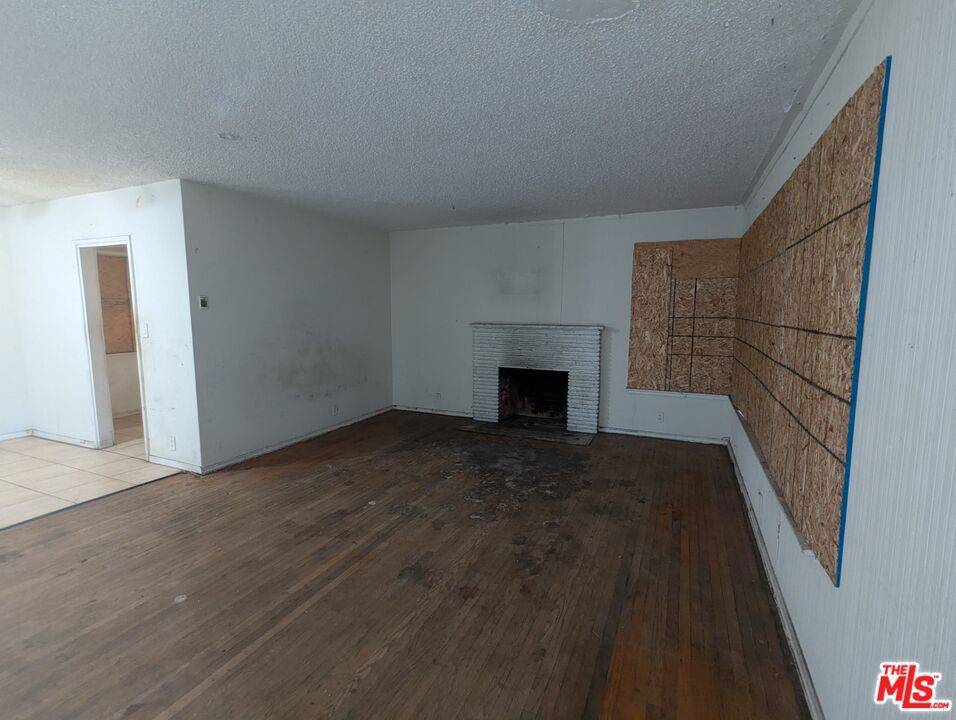 Pacoima, CA 91331,13005 Osborne ST