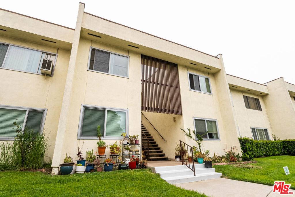 North Hollywood, CA 91605,11813 Runnymede ST #17