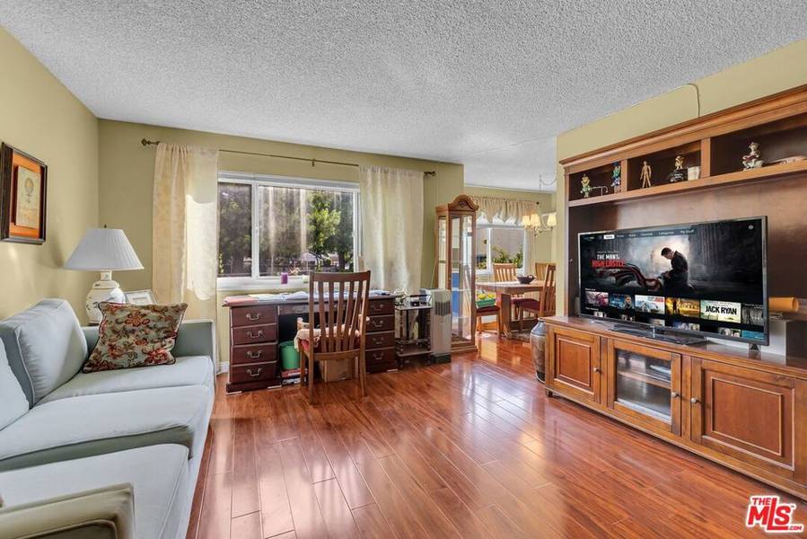 11813 Runnymede ST #17, North Hollywood, CA 91605