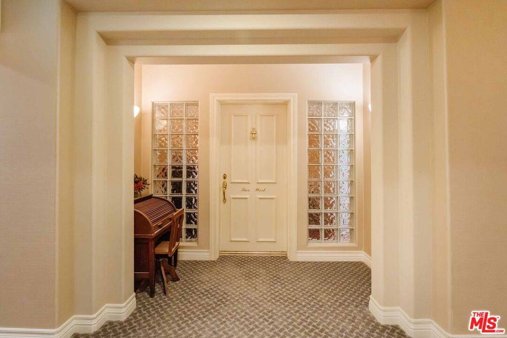 Santa Monica, CA 90402,603 Ocean AVE #2W