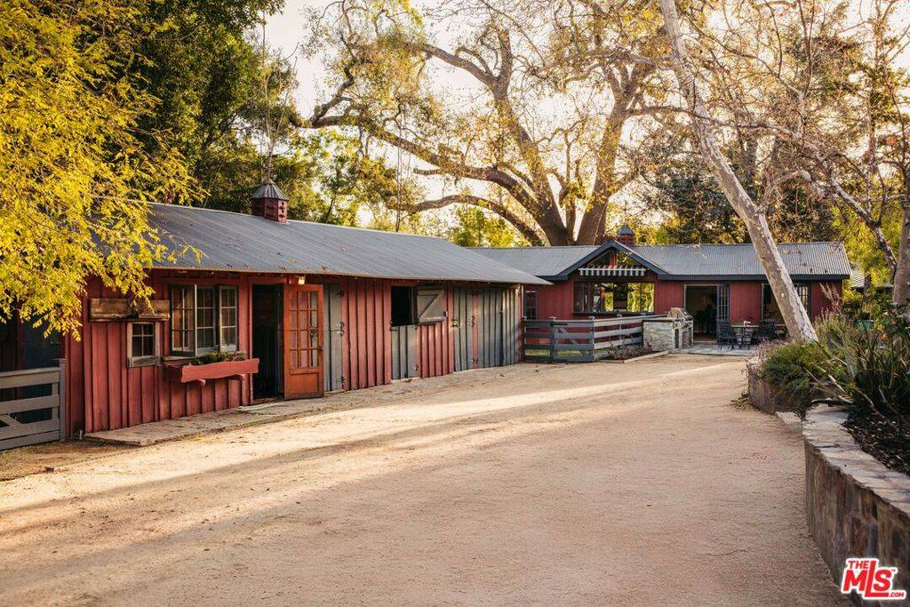Encino, CA 91316,4750 Encino AVE
