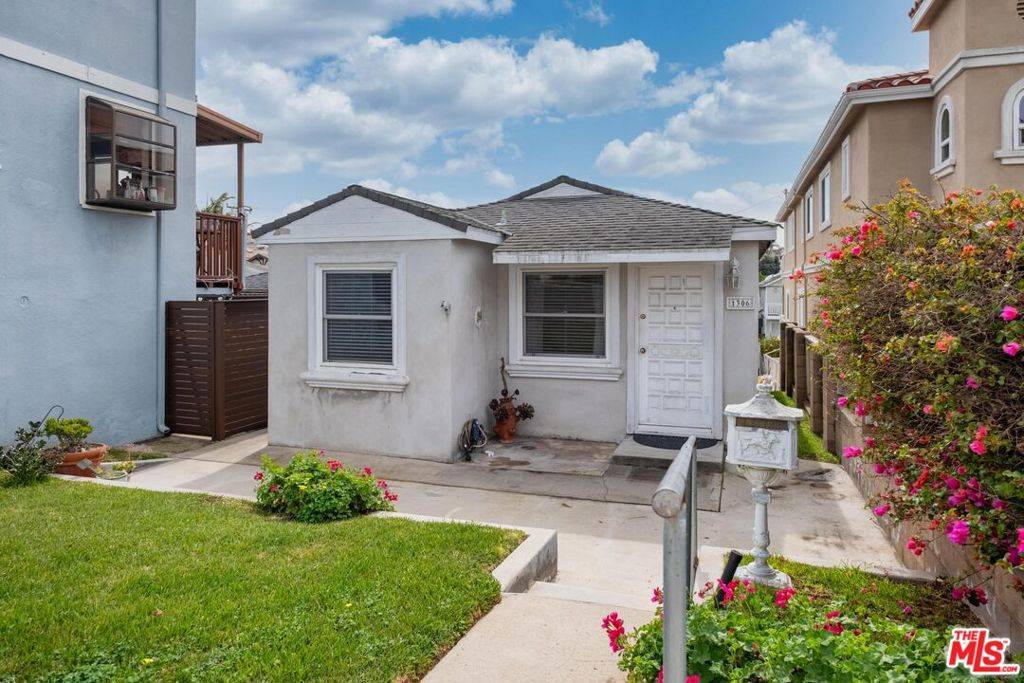 1306 Carmelita AVE, Redondo Beach, CA 90278