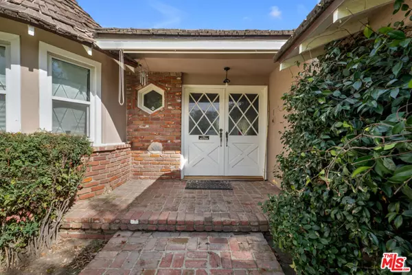 Granada Hills, CA 91344,11230 Encino AVE