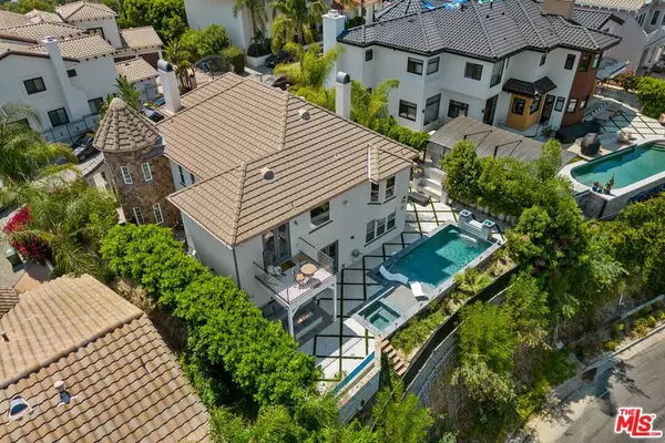 21615 Medina Estates DR, Woodland Hills, CA 91364